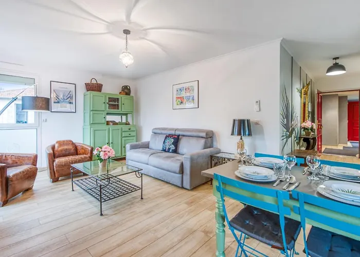 Thiers - Welkeys Appartement *